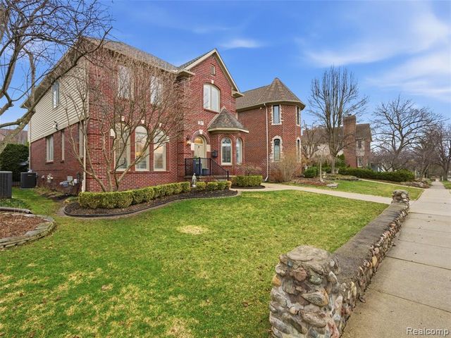 307 Taylor Avenue, Rochester, MI 48307