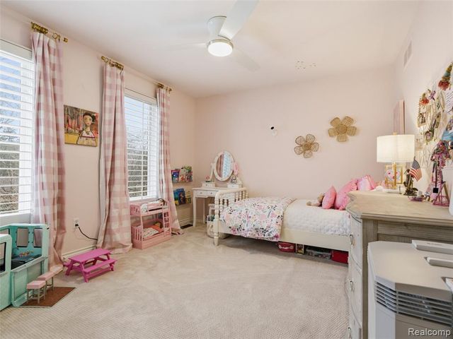 307 Taylor Avenue, Rochester, MI 48307