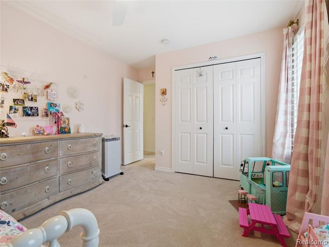 307 Taylor Avenue, Rochester, MI 48307