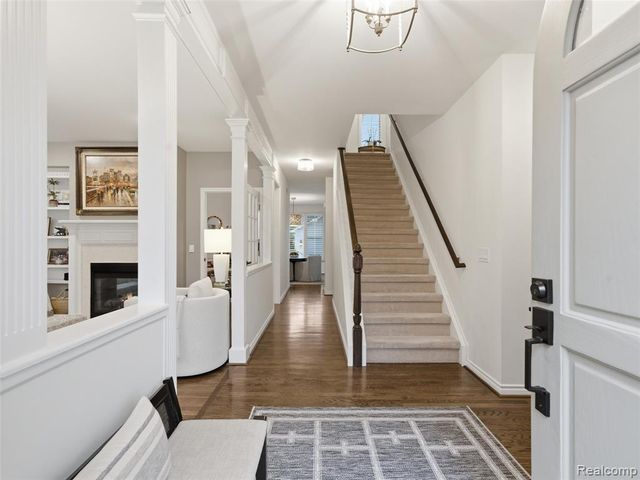 307 Taylor Avenue, Rochester, MI 48307