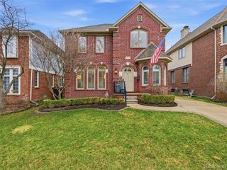 307 Taylor Avenue, Rochester, MI 48307