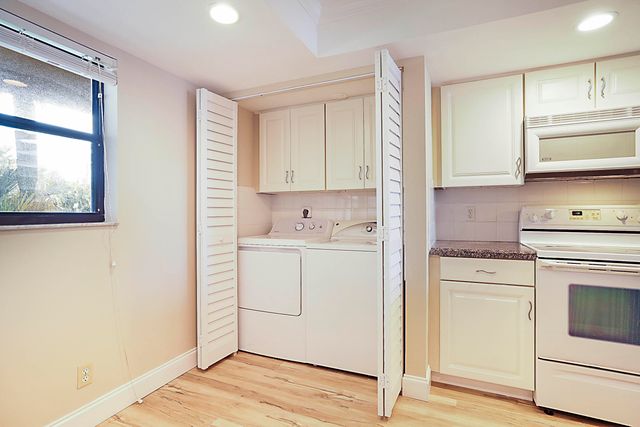 1036 Us Highway 1 216, North Palm Beach, FL 33408