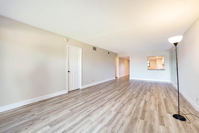 1036 Us Highway 1 216, North Palm Beach, FL 33408