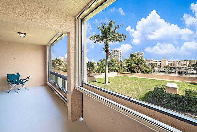 1036 Us Highway 1 216, North Palm Beach, FL 33408