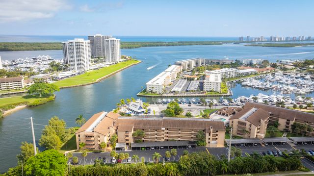 1036 Us Highway 1 216, North Palm Beach, FL 33408