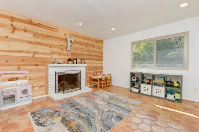 2735 Waterbury Way, Carlsbad, CA 92010