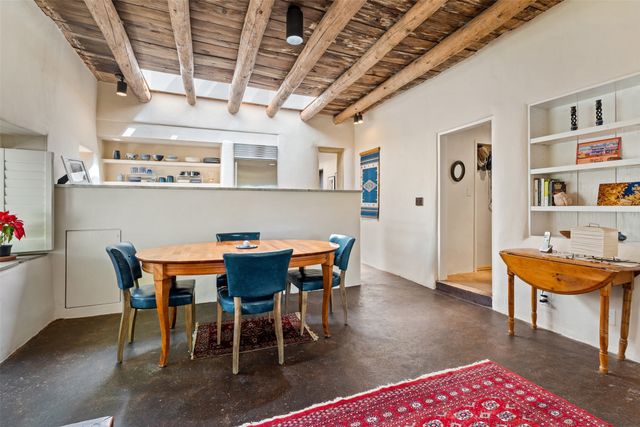 22 La Vega, Galisteo, NM 87540
