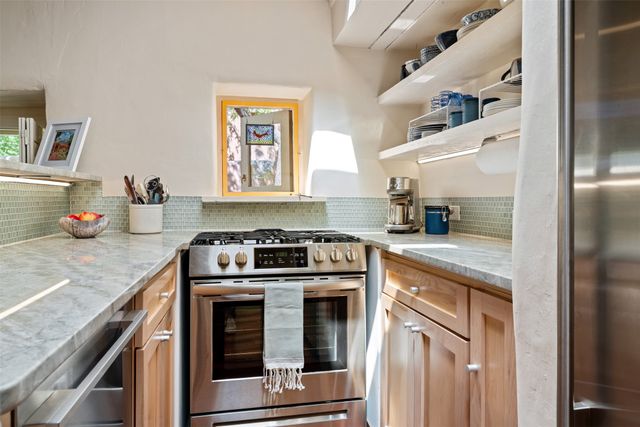 22 La Vega, Galisteo, NM 87540