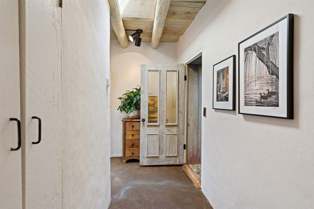 22 La Vega, Galisteo, NM 87540