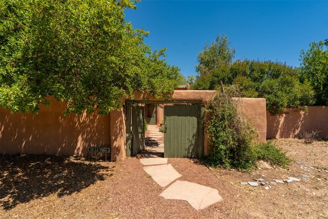 22 La Vega, Galisteo, NM 87540