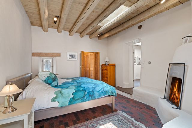 22 La Vega, Galisteo, NM 87540