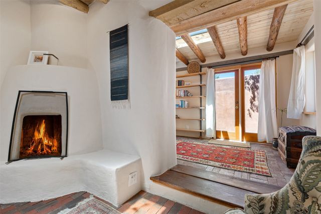 22 La Vega, Galisteo, NM 87540