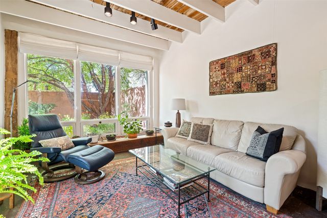 22 La Vega, Galisteo, NM 87540
