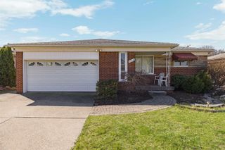 11316 Irvington Drive, Warren, MI 48093