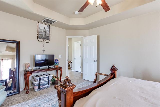 893 S Cemetery Road, Tuttle, OK 73089