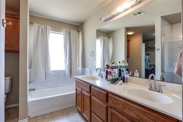 893 S Cemetery Road, Tuttle, OK 73089