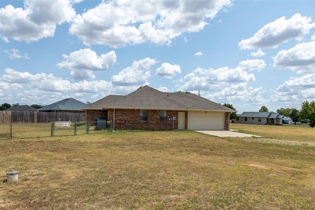 893 S Cemetery Road, Tuttle, OK 73089