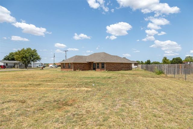 893 S Cemetery Road, Tuttle, OK 73089