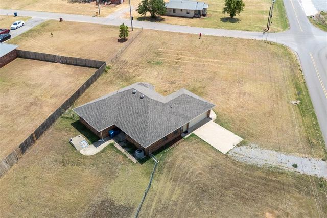 893 S Cemetery Road, Tuttle, OK 73089