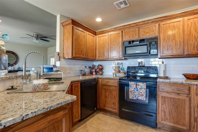 893 S Cemetery Road, Tuttle, OK 73089