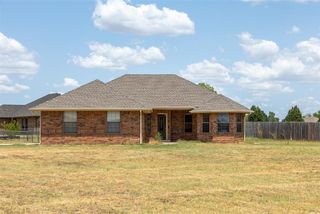 893 S Cemetery Road, Tuttle, OK 73089