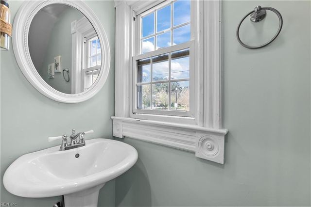 421 E Pembroke AVE, Hampton, VA 23669