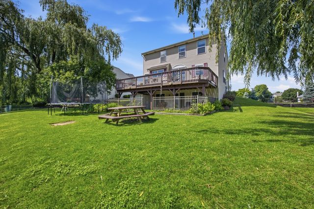 4003 Boone Creek Circle, Mchenry, IL 60050