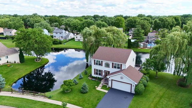 4003 Boone Creek Circle, Mchenry, IL 60050