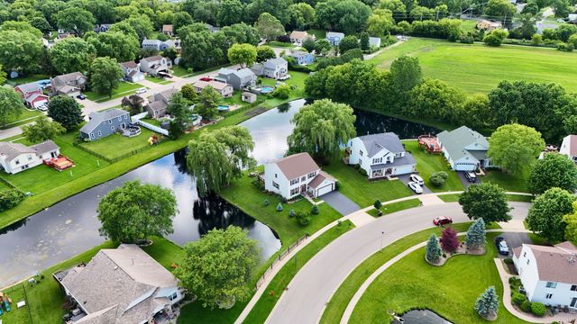 4003 Boone Creek Circle, Mchenry, IL 60050