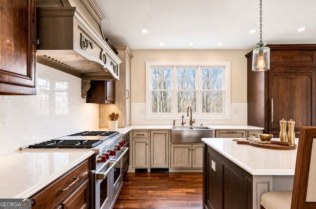 1040 Little River Way, Alpharetta, GA 30004