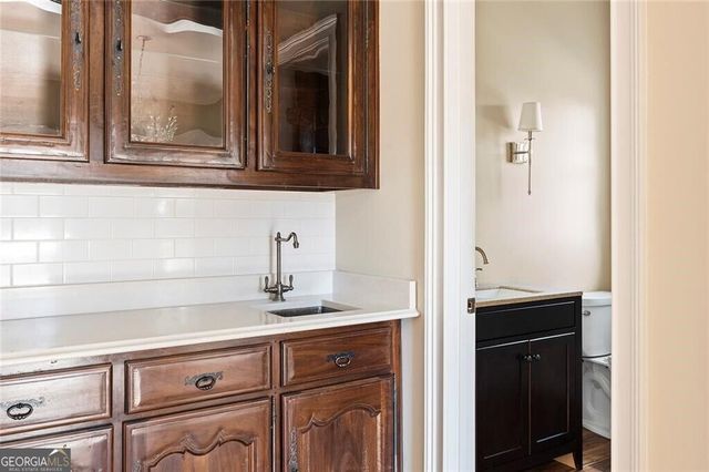 1040 Little River Way, Alpharetta, GA 30004