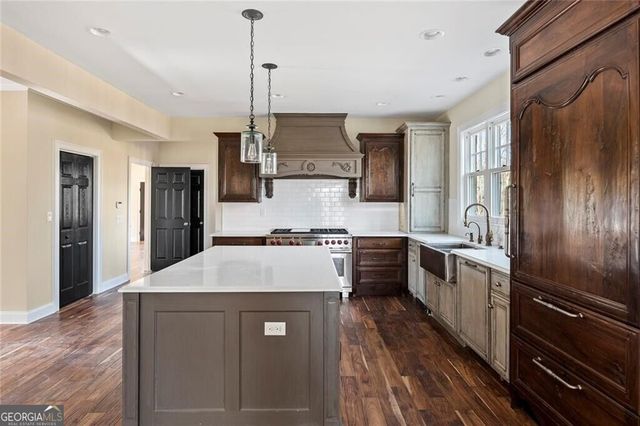 1040 Little River Way, Alpharetta, GA 30004
