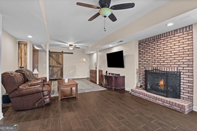 1040 Little River Way, Alpharetta, GA 30004