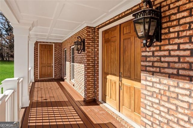 1040 Little River Way, Alpharetta, GA 30004