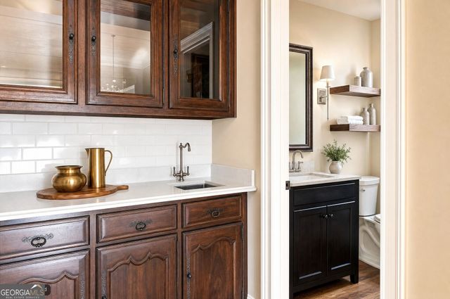 1040 Little River Way, Alpharetta, GA 30004