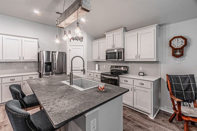 1032 Deer Valley Drive, Weatherford, TX 76087