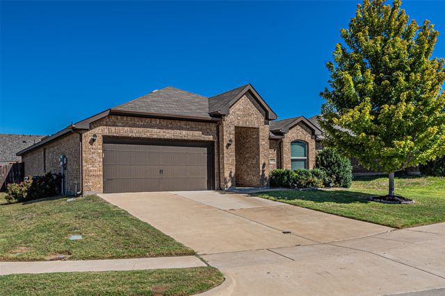 1032 Deer Valley Drive, Weatherford, TX 76087