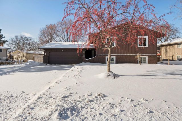 7733 Hampshire Avenue N, Brooklyn Park, MN 55445