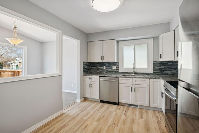 7733 Hampshire Avenue N, Brooklyn Park, MN 55445