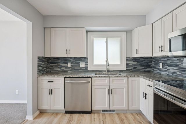 7733 Hampshire Avenue N, Brooklyn Park, MN 55445