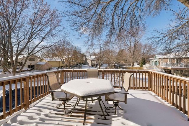 7733 Hampshire Avenue N, Brooklyn Park, MN 55445