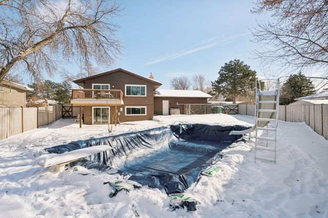 7733 Hampshire Avenue N, Brooklyn Park, MN 55445