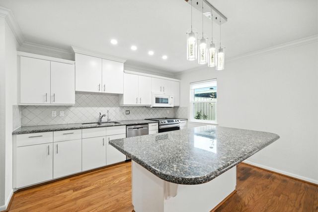 6468 Burgoyne Road 51, Houston, TX 77057