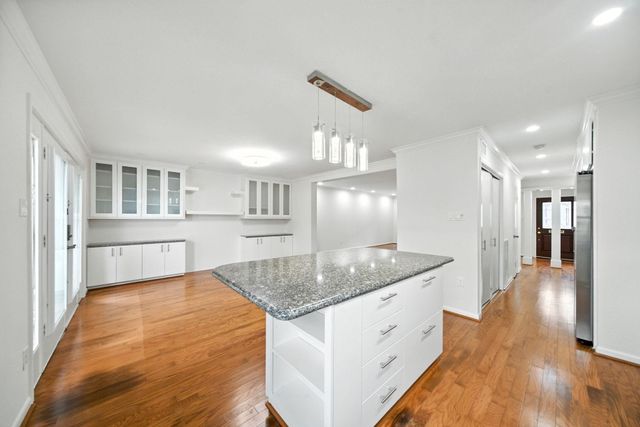 6468 Burgoyne Road 51, Houston, TX 77057