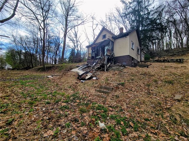 3867 Leslie Ave, Hampton, PA 15101