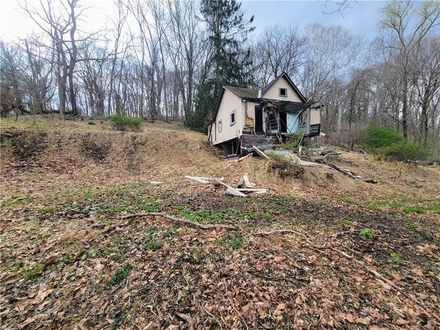 3867 Leslie Ave, Hampton, PA 15101