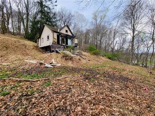 3867 Leslie Ave, Hampton, PA 15101
