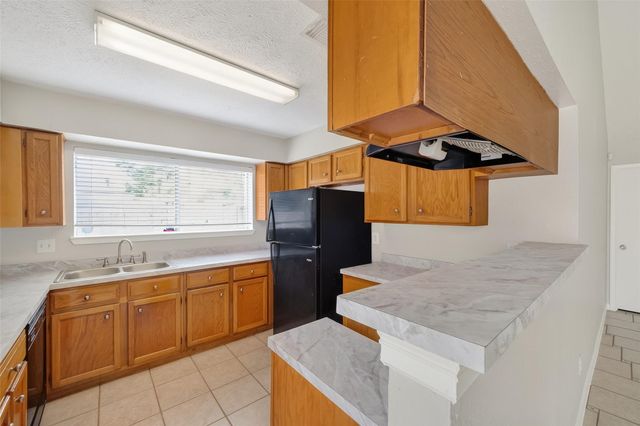 10506 Ivy Oaks Lane, Houston, TX 77041