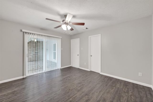 10506 Ivy Oaks Lane, Houston, TX 77041