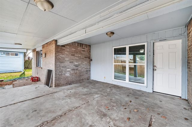 10506 Ivy Oaks Lane, Houston, TX 77041